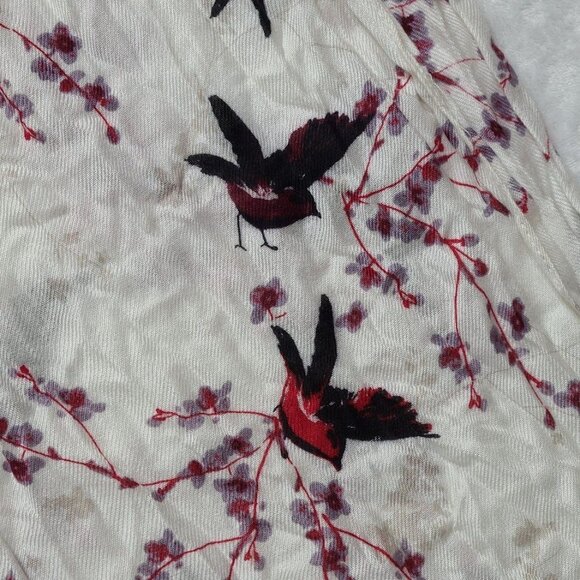Womens Scarf Shawl Wrap White Floral with Red Black Birds Tassels Rayon - Picture 7 of 10
